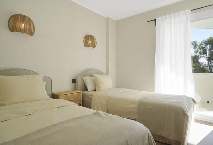 Image No.21-2 Bed Property for sale