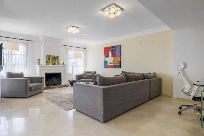 Image No.11-5 Bed Townhouse for sale