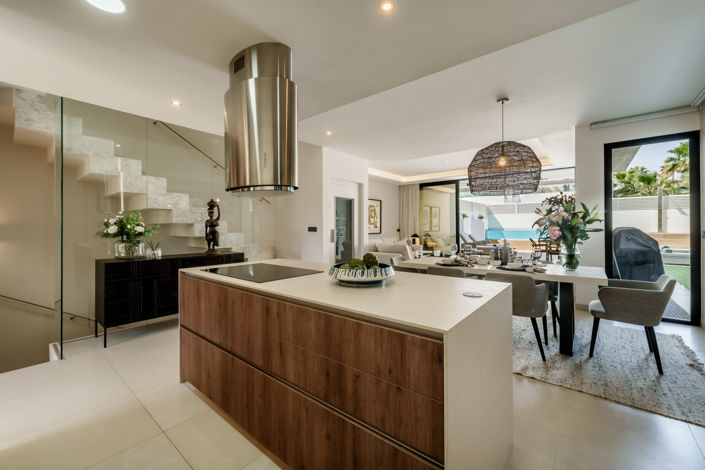 Image No.9-5 Bed Villa for sale