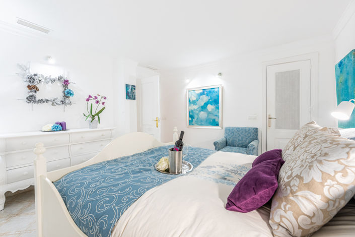 Image No.6-2 Bed Townhouse for sale