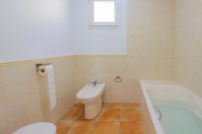 Image No.28-3 Bed Villa for sale