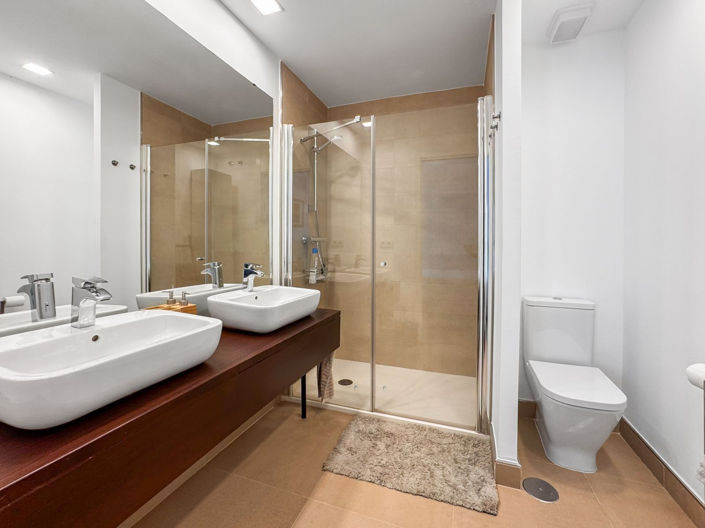 Image No.27-2 Bed Apartment for sale