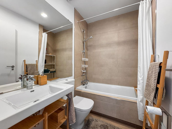 Image No.33-2 Bed Apartment for sale