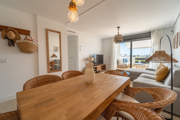 Image No.10-2 Bed Property for sale