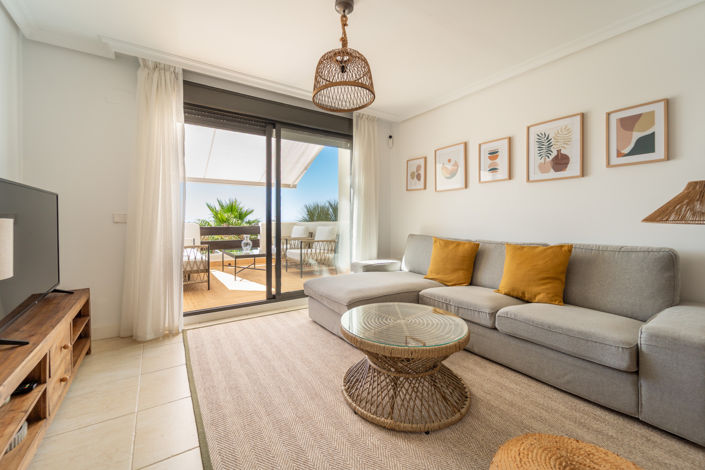 Image No.11-2 Bed Property for sale