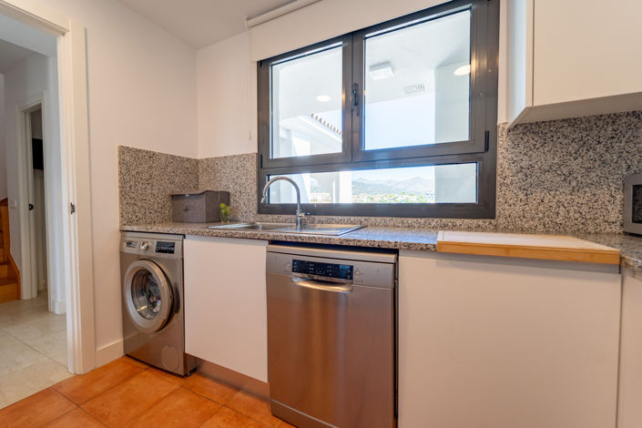 Image No.14-2 Bed Property for sale