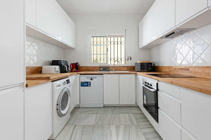 Image No.10-4 Bed Villa for sale