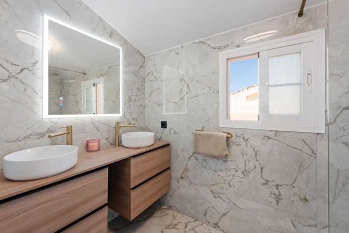 Image No.34-4 Bed Villa for sale