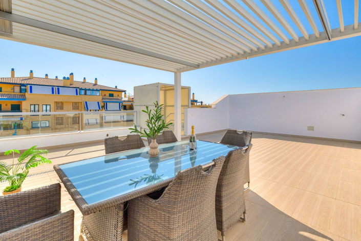 Image No.1-3 Bed Property for sale