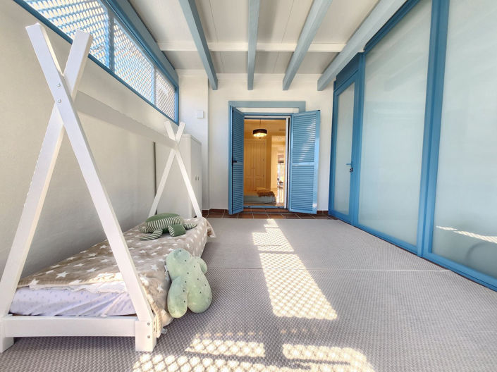 Image No.32-2 Bed Property for sale