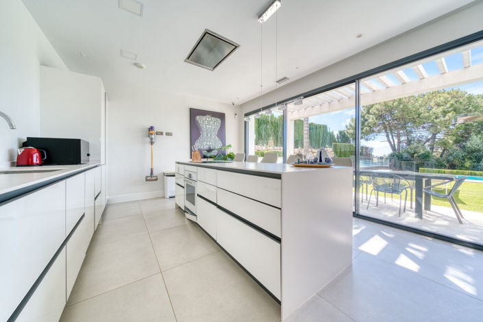 Image No.8-4 Bed Villa for sale