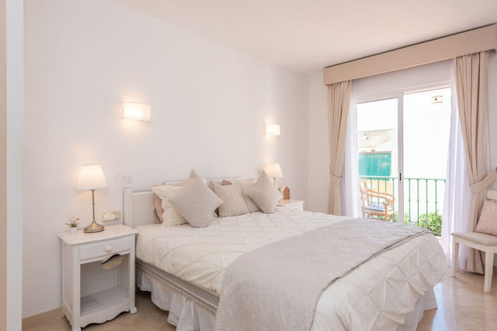 Image No.14-3 Bed Apartment for sale