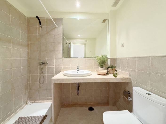 Image No.24-Appartement de 2 chambres à vendre à Estepona