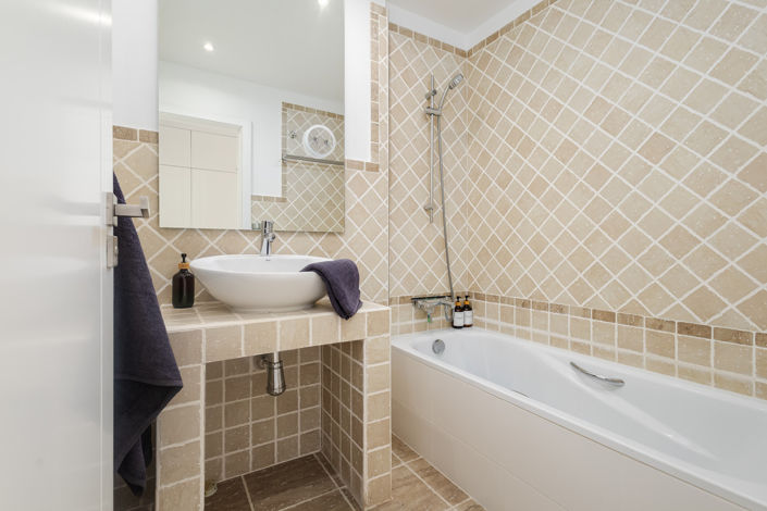 Image No.10-2 Bed Apartment for sale