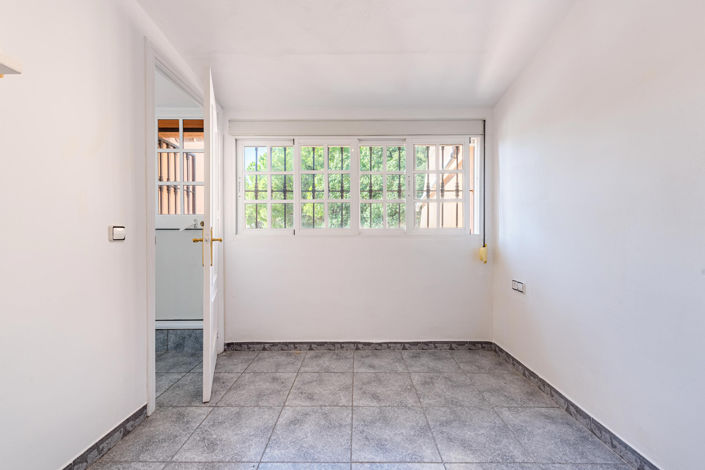 Image No.12-2 Bed Duplex for sale