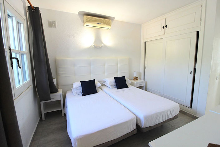 Image No.15-2 Bed Property for sale