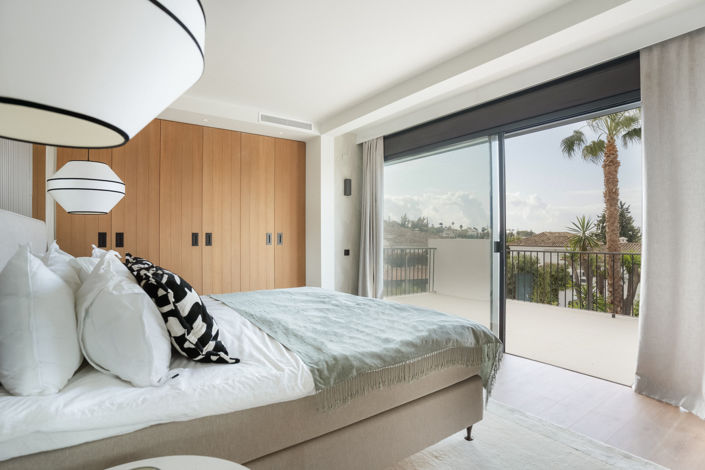 Image No.12-4 Bed Villa for sale