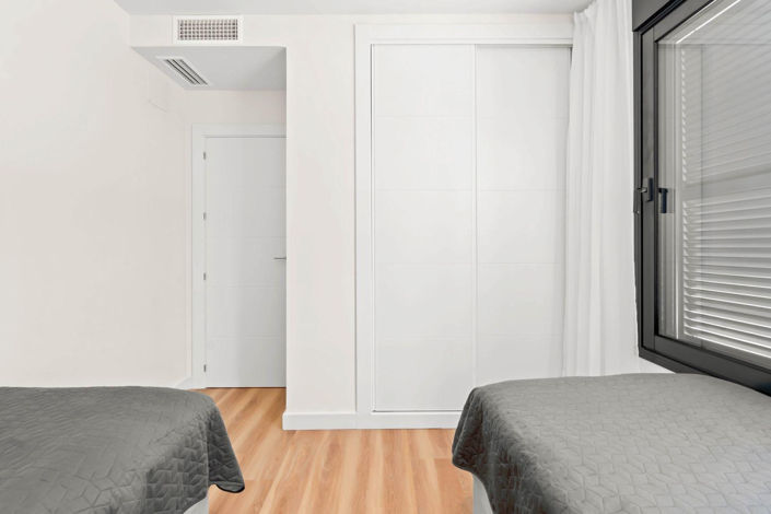 Image No.15-2 Bed Apartment for sale