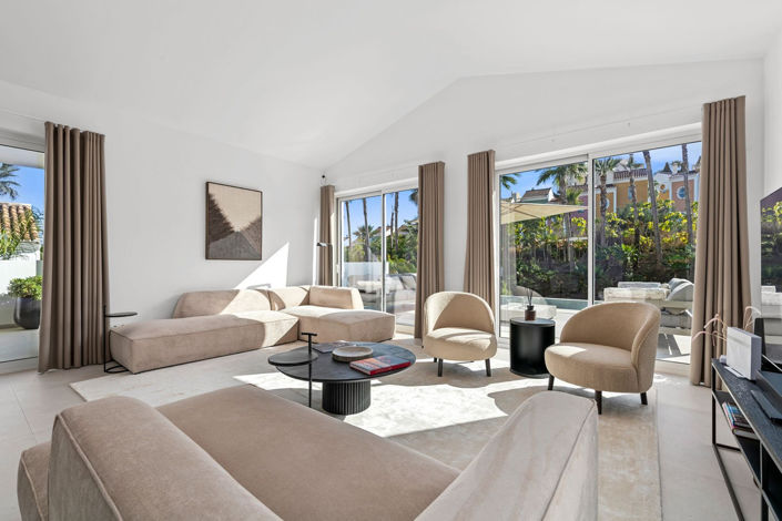 Image No.8-4 Bed Villa for sale