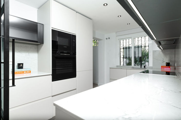 Image No.11-3 Bed Property for sale