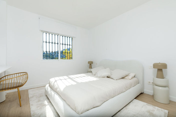 Image No.20-3 Bed Property for sale