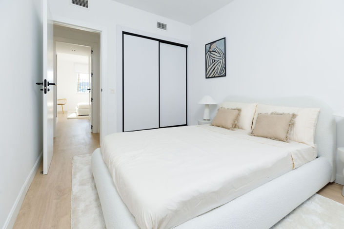 Image No.25-3 Bed Property for sale