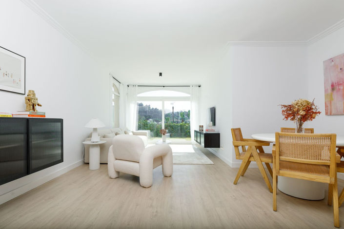 Image No.4-3 Bed Property for sale