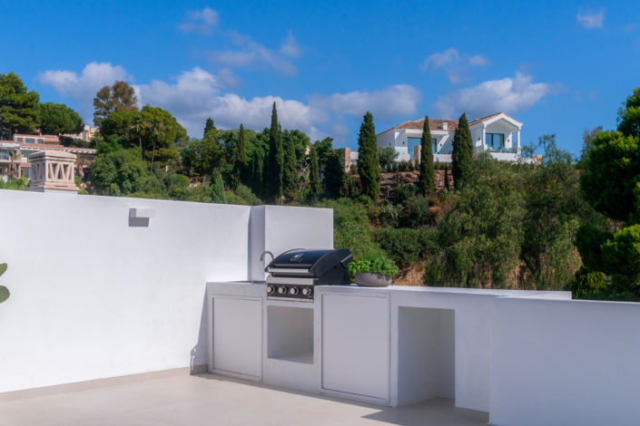 Image No.23-3 Bed Property for sale