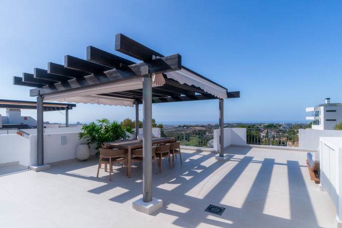 Image No.27-3 Bed Property for sale