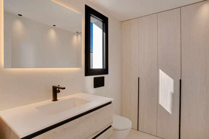 Image No.18-4 Bed Villa for sale