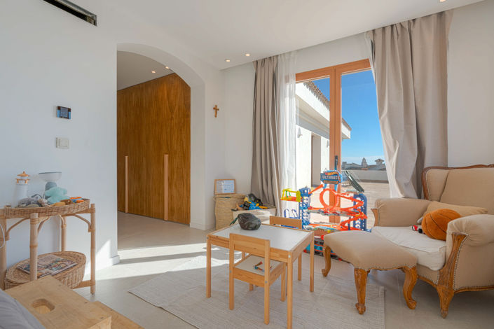 Image No.27-5 Bed Villa for sale