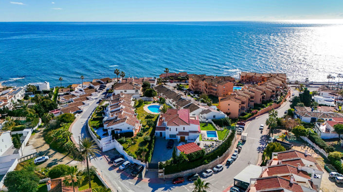 Image No.32-5 Bed Villa for sale