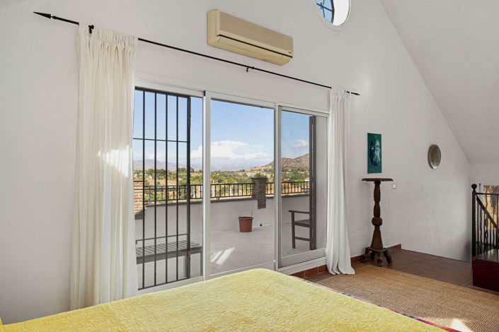 Image No.19-4 Bed Villa for sale