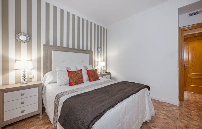 Image No.16-3 Bed Property for sale