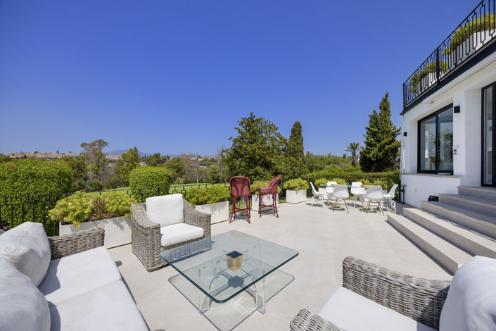 Image No.3-4 Bed Villa for sale