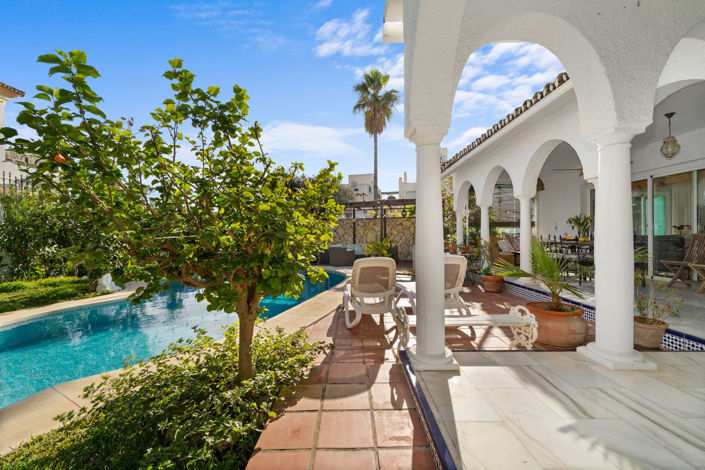 Image No.2-Villa de 4 chambres à vendre à Mijas Costa