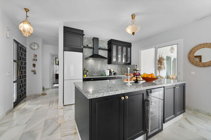 Image No.8-Villa de 4 chambres à vendre à Mijas Costa