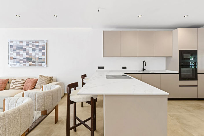 Image No.14-3 Bed Property for sale