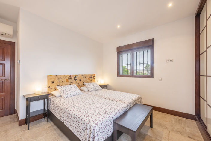 Image No.29-5 Bed Villa for sale