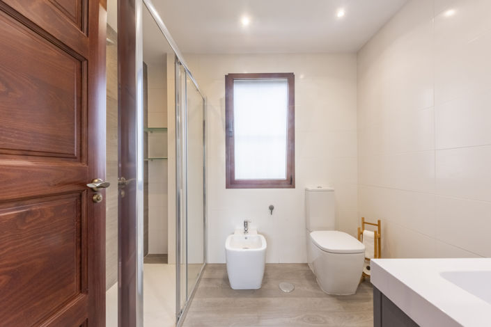 Image No.31-5 Bed Villa for sale