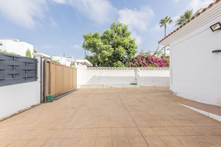 Image No.34-5 Bed Villa for sale