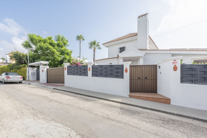 Image No.36-5 Bed Villa for sale