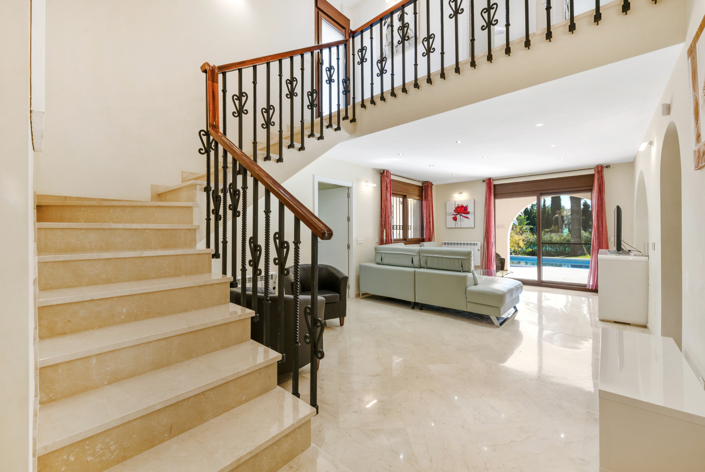 Image No.11-5 Bed Villa for sale