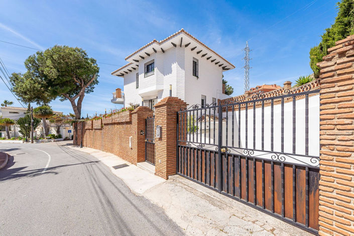 Image No.28-4 Bed Villa for sale