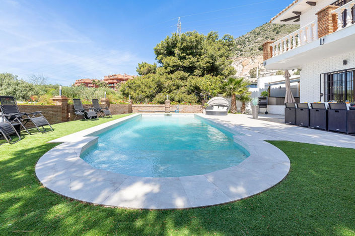 Image No.4-4 Bed Villa for sale
