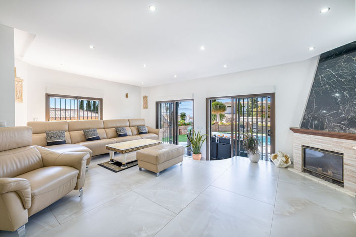 Image No.6-4 Bed Villa for sale