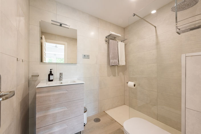 Image No.26-4 Bed House for sale