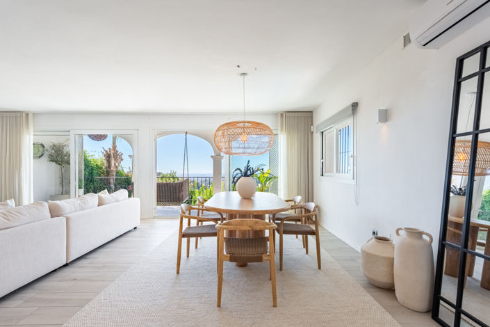 Image No.6-4 Bed House for sale
