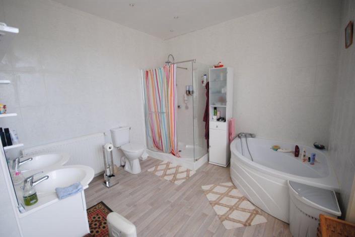 Image No.5-3 Bed House for sale