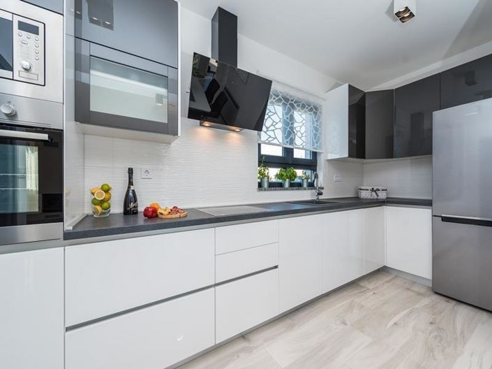 Image No.17-3 Bed Property for sale